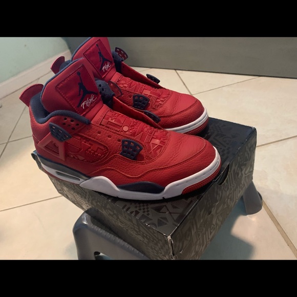 ⭐️ Air Jordan Retro 4 ⭐️ - Picture 3 of 5